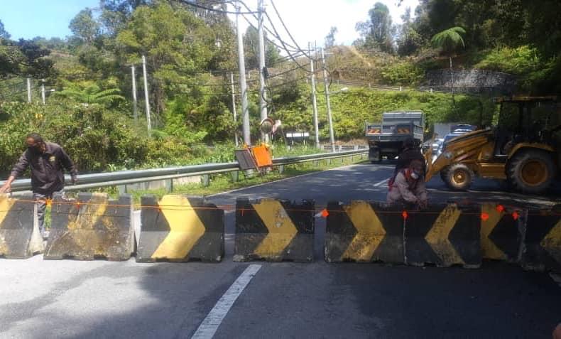 PENUTUPAN JALAN TENGKOLOK